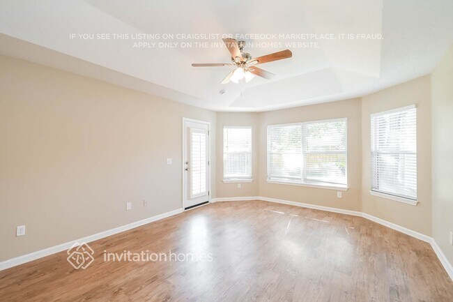 Building Photo - 4013 Lonicera Loop