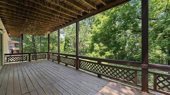 Building Photo - 44 Sandwick Dr