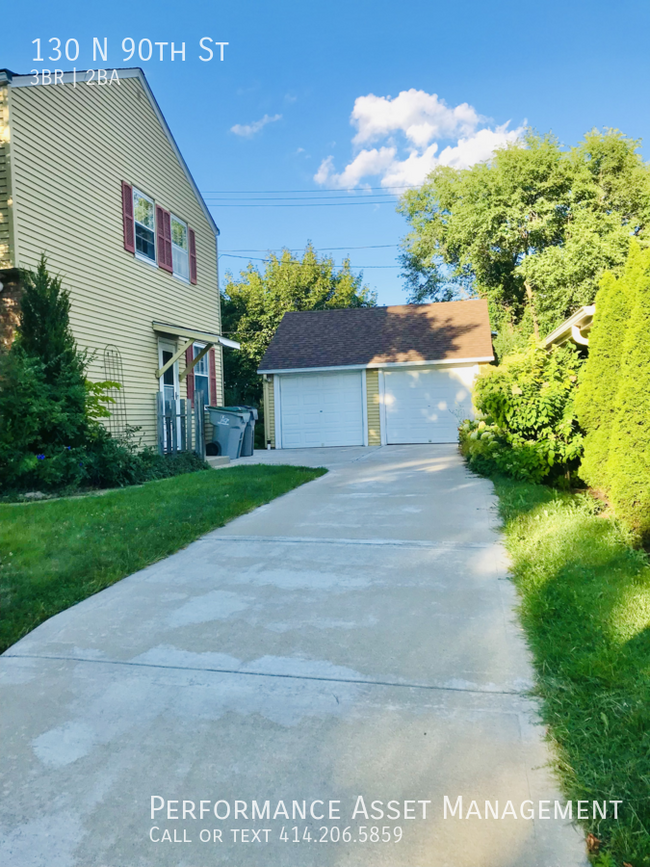 Building Photo - BEAUTIFUL 3 Bd House Near Honey Creek Parkway