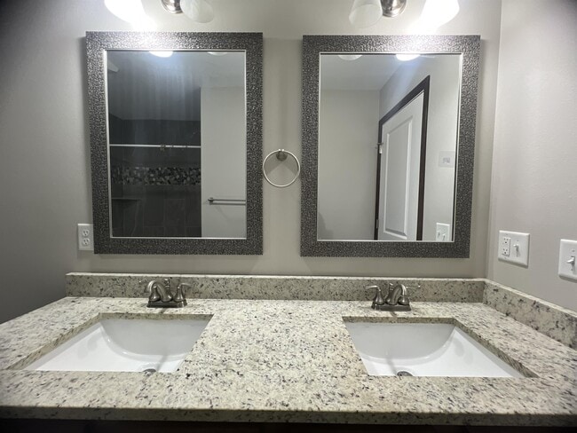 Building Photo - 6305 Saulk Trail