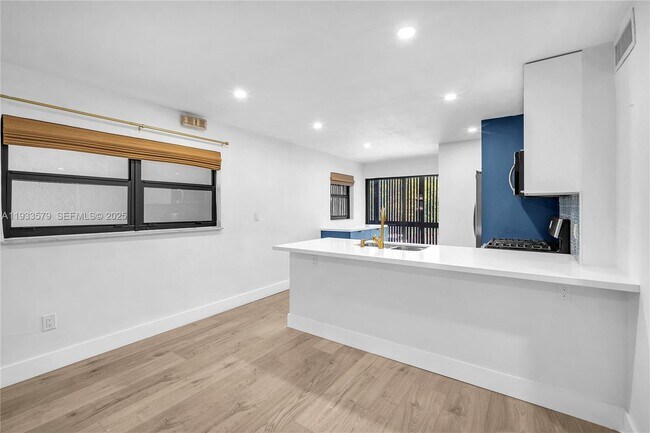 Building Photo - 3265 Virginia St