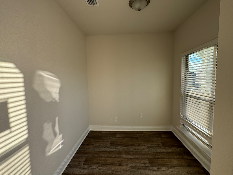 Building Photo - 13762 Logan Pl