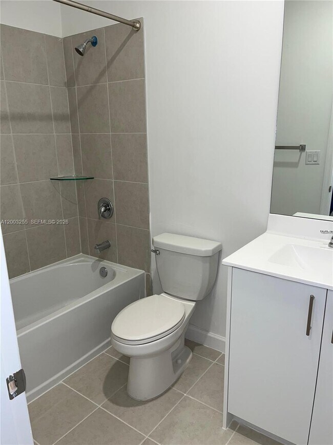 Building Photo - 2679 SE 25th Ter