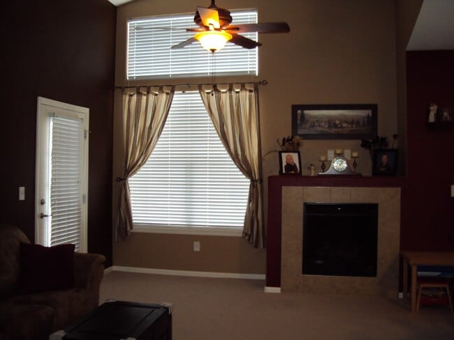 Building Photo - 3095 Blue Sky Cir