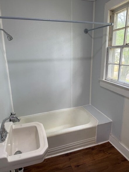 Building Photo - 128 Main St