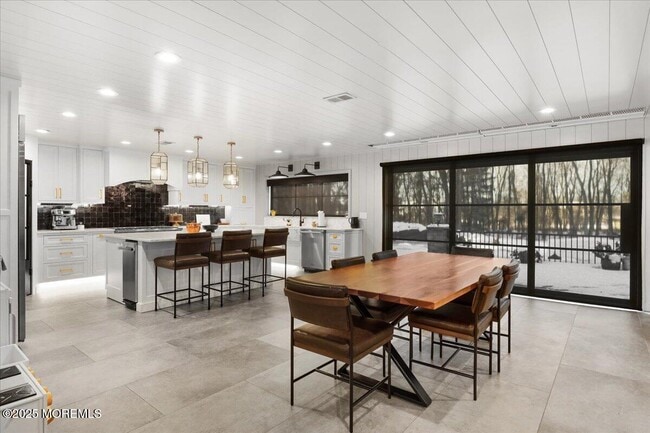 Building Photo - 0 Carriage Hill Dr