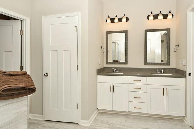 Building Photo - 208 Arrowwood Dr