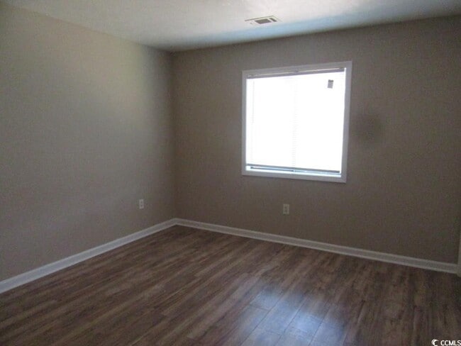 Building Photo - 4107 Pinehurst Cir