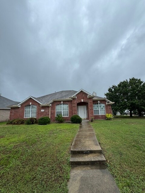 Primary Photo - 2068 Pecan Creek Dr