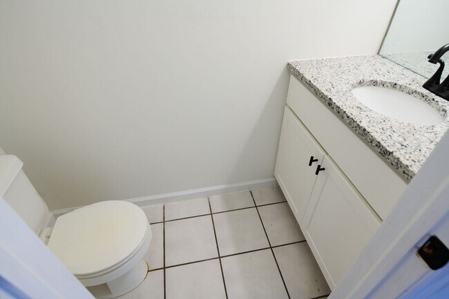 Building Photo - 3017 Fairchild Ln