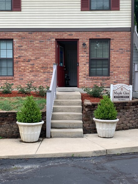 Primary Photo - 720 Ohio Pike
