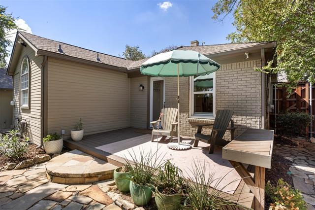 Building Photo - 2205 Stanley Ave