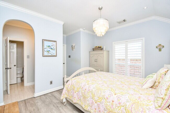 Building Photo - 7106 Habersham Ave