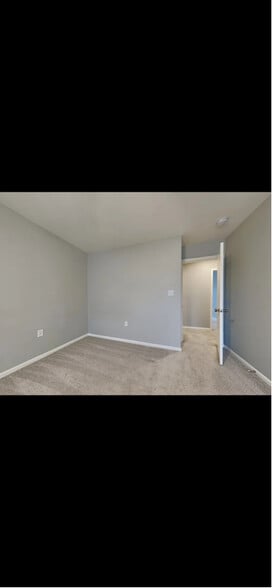 Building Photo - 349 Hunslet Cir