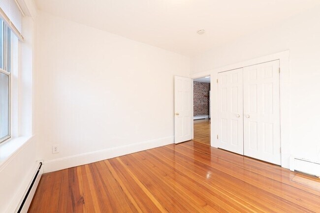 Building Photo - 80 Revere St