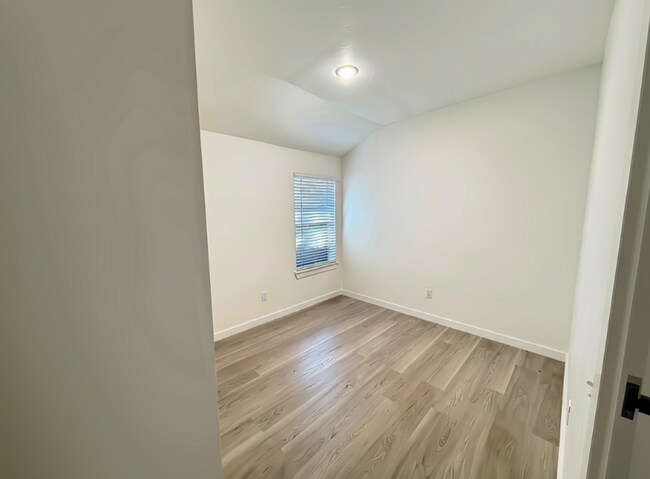 Building Photo - 324 NW 122nd St