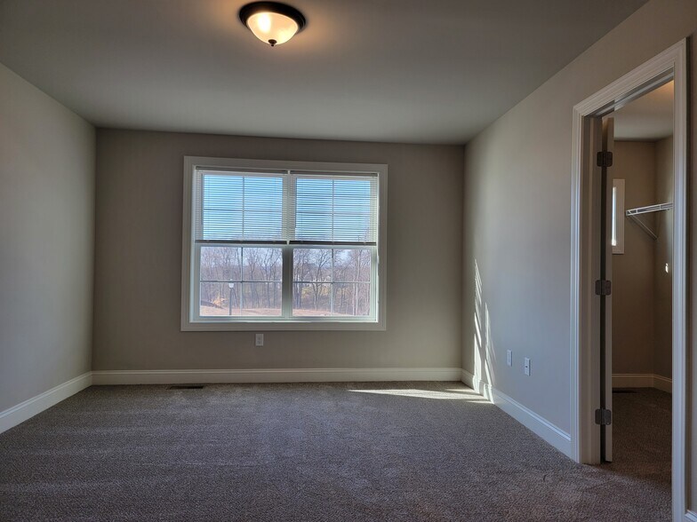 Building Photo - 107 Magnolia Dr