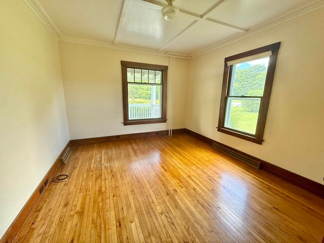 Building Photo - 282 Highland Ave