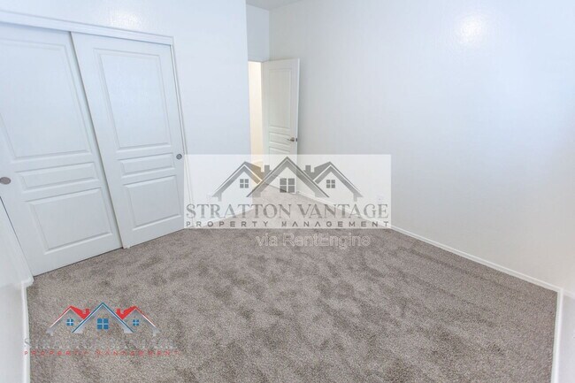 Building Photo - 11527 East Starkey Avenue