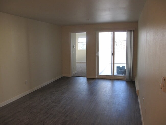 Interior Photo - Daniels Apartments