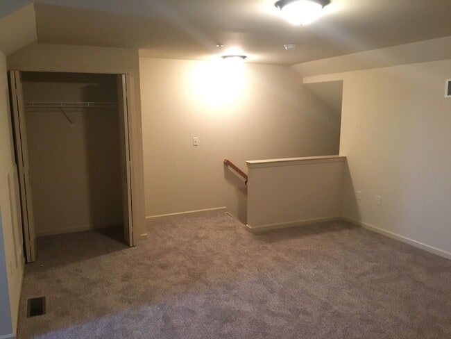 Building Photo - Beautiful 3 Bedroom Townhome in Mt. Joy