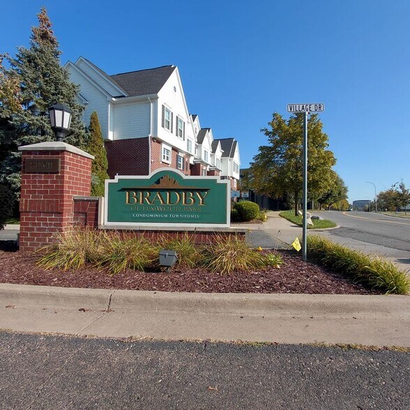 Primary Photo - 1372 Village Dr