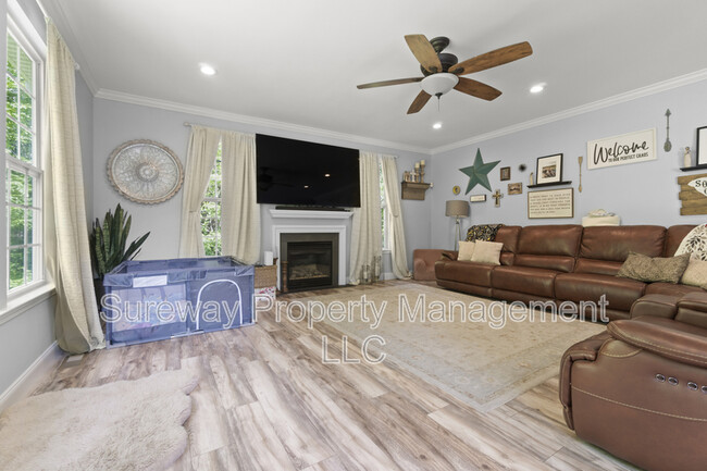 Building Photo - 13 Grist Mill Ct