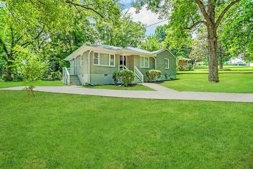 Building Photo - 2234 Holly Hill Dr