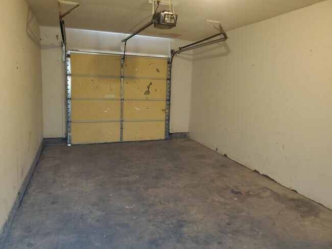 Building Photo - 3114 Forestridge Dr.