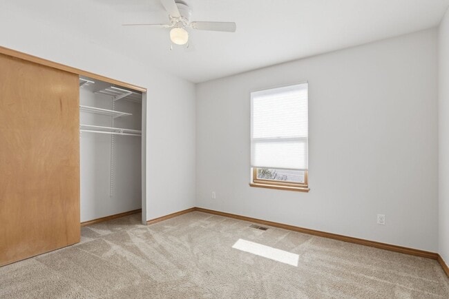 Building Photo - 4 Bed 2.5 Bath Home in Plum Creek of Castle Rock