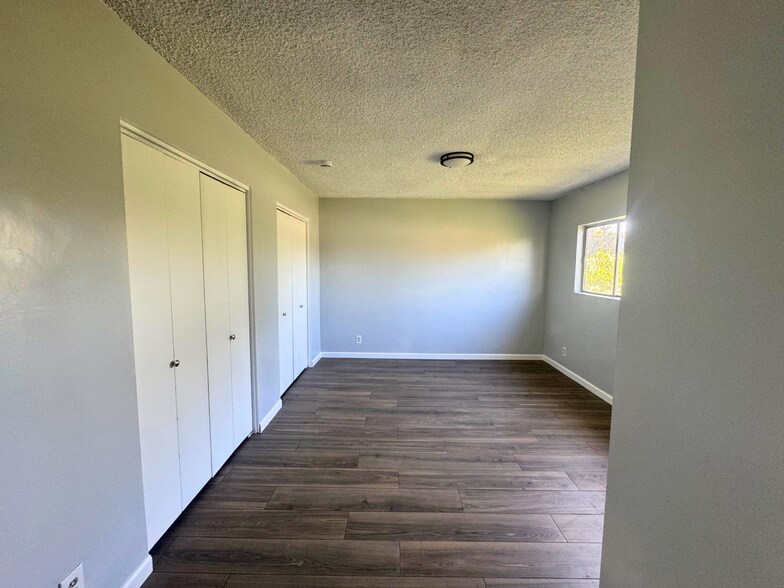 Building Photo - 2939 S Orange Dr