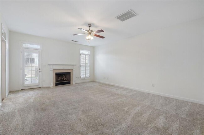 Building Photo - 3365 Tanager Ct