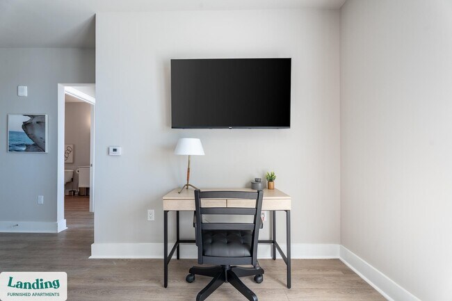 Building Photo - 300 E Broad St