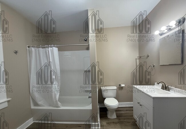 Building Photo - 148 1/2-148 1/2 E Allen St