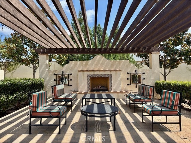 Building Photo - 822 Santa Fe Ave