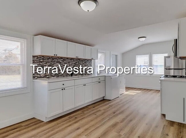 Building Photo - 3 Bed Single Family in Port Norris. Eligib...
