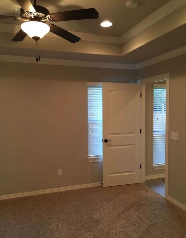 Building Photo - BEAUTIFUL HOME IN GREAT LOCATION!