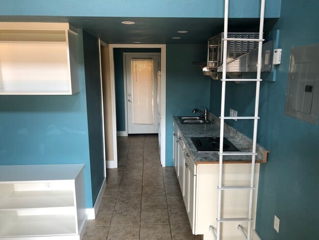 Building Photo - Newer tiny home in Harrisburg, OR!