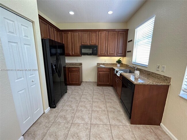 Building Photo - 7828 Parsons Pine Dr