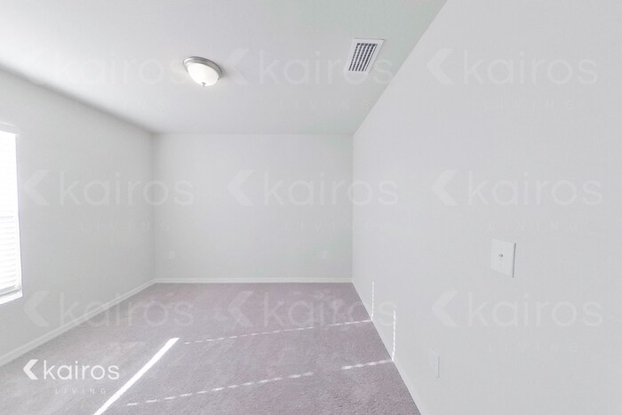 Building Photo - 1835 Nelson Rd N