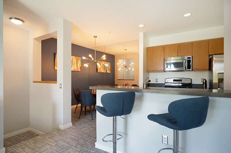 Building Photo - 1020 E Palm Canyon Dr