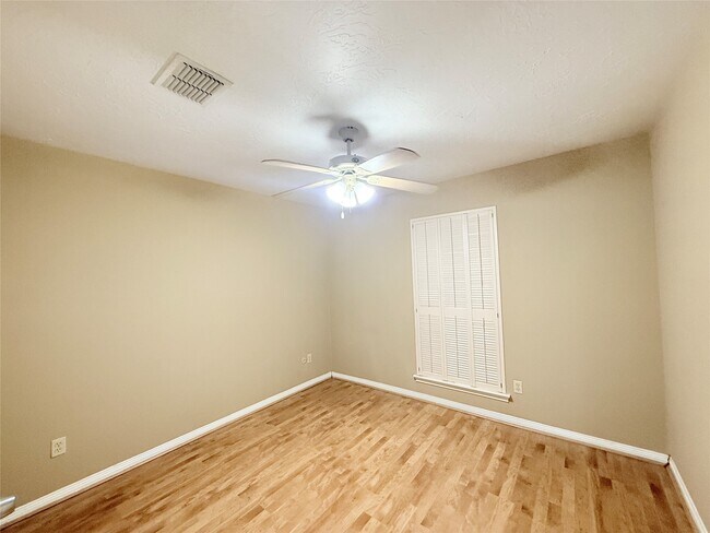 Building Photo - 9231 Stroud Dr