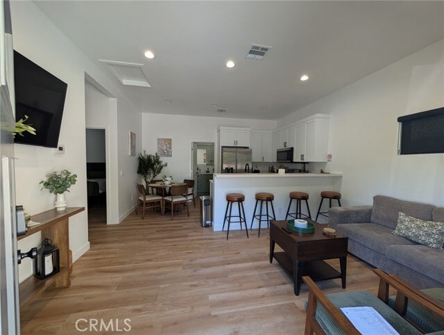 Building Photo - 311 W Green St