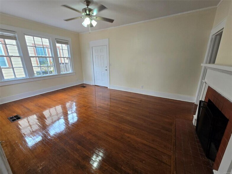 Building Photo - 1938 Gorgas St