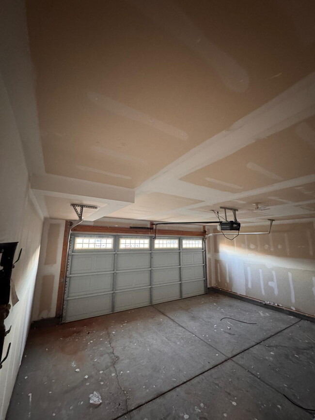 Building Photo - Beautiful 4-Bed, 2.5-Bath Home in Lyman – ...