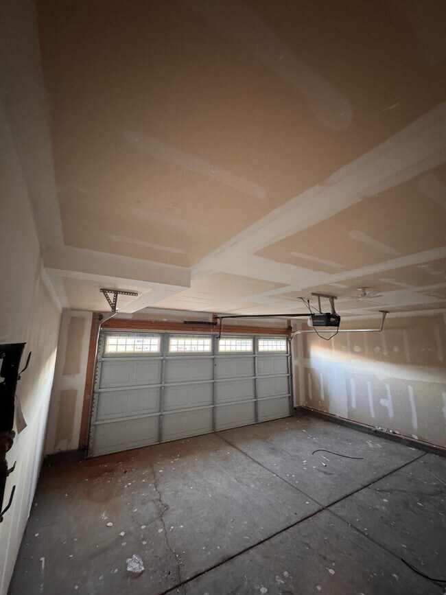 Building Photo - Beautiful 4-Bed, 2.5-Bath Home in Lyman – Spacious Living in a Prime Upstate Location!