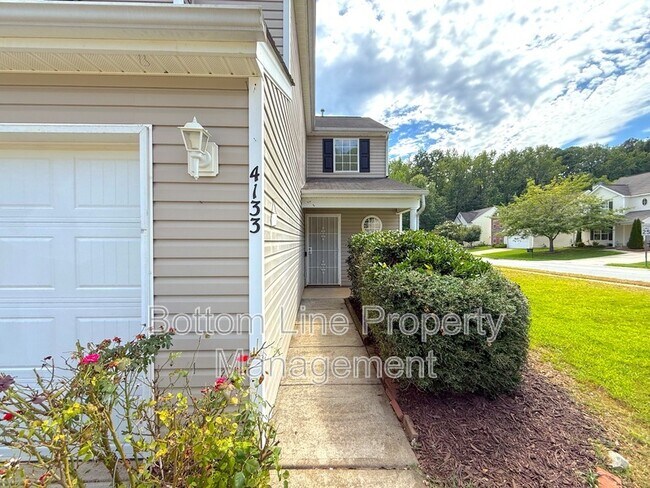 Building Photo - 4133 Robinwood Dr