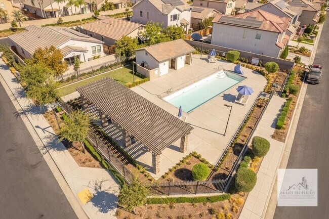 Building Photo - Stunning Granville Home in Copper River Canvas Gated Community!