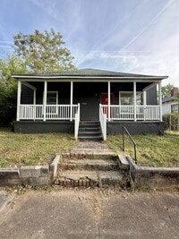 Building Photo - 204 5th Way