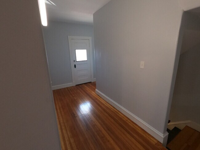 Entry Hallway - 11 Mt Vernon St